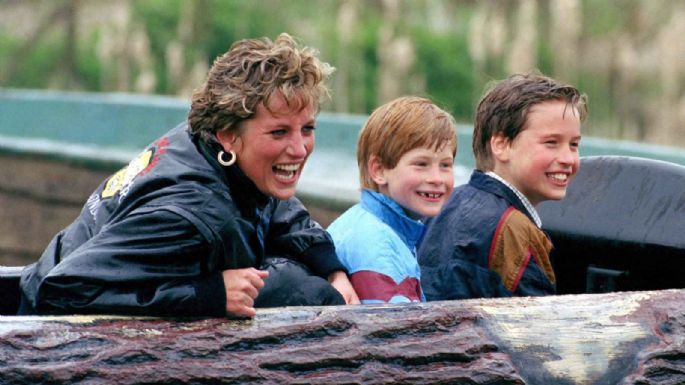 Investigador revela plática con los príncipes Harry y William después de la muerte de Lady Di