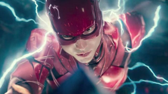 Ante cancelación de 'Batgirl', productora de 'The Flash' dice que la película con Ezra Miller sigue