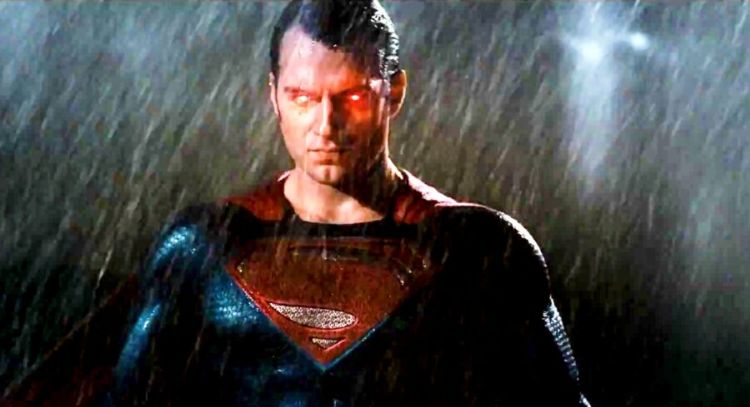 Henry Cavill está en conversaciones para unirse a la próxima serie de Netflix, 'Chinatown'