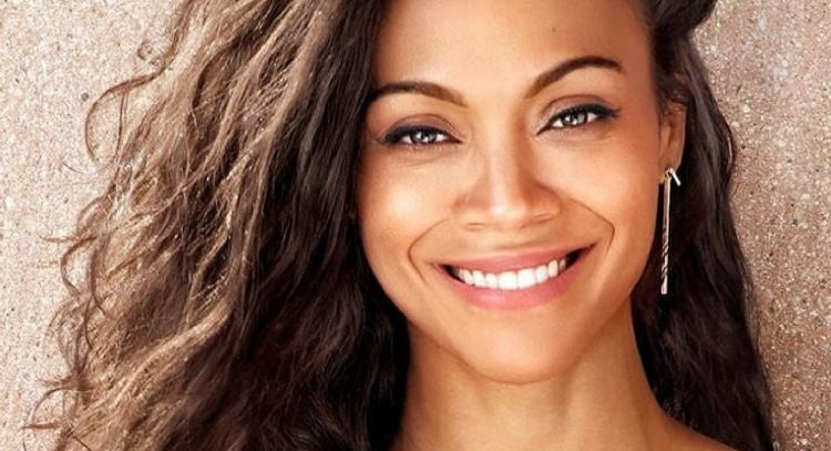 Zoe Saldaña se convierte en la primera actriz en estar en 4 películas que recaudan más de 2mmdd