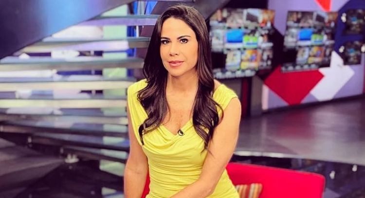 Paola Rojas reaparece en ‘Netas Divinas’ y roba suspiros con este increíble vestido claro de día