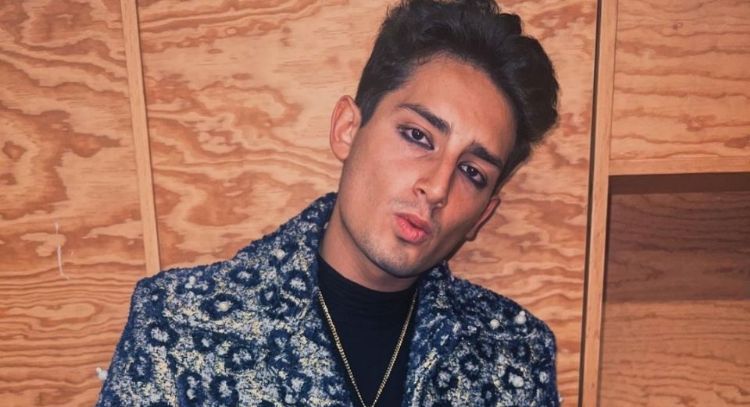 Emilio Osorio se enfrenta a dificultades en su concierto cuándo ninguno de sus fans canta