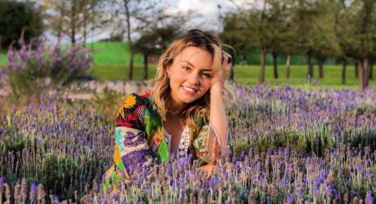 FOTO: Angelique Boyer cautiva a sus fans de Instagram con un atrevido escote y un look deportivo