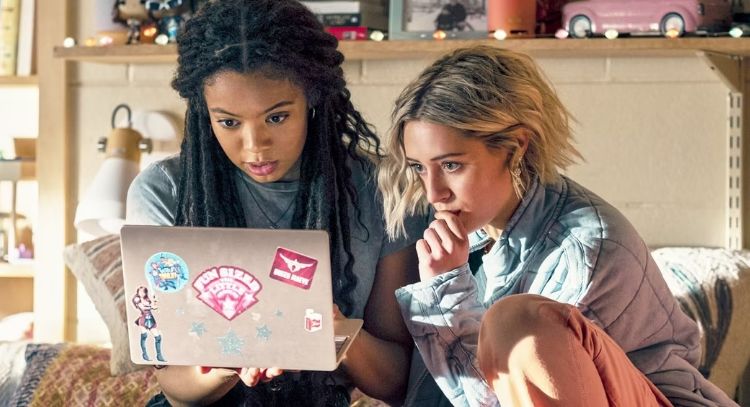 Eric Kripke y el showrunner de 'Gen V' hablan de posibles crossovers en el universo de 'The Boys'