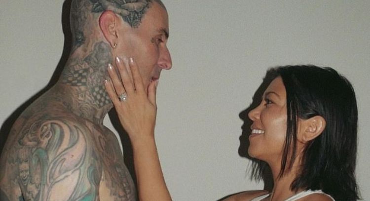 Kourtney Kardashian rompe el silencio mientras hace un tributo de cumpleaños a Travis Barker