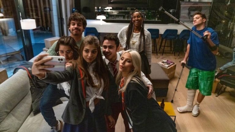 staremos atentos a estos lanzamientos para descubrir qué emociones y sorpresas nos deparan en nuestras pantallas.