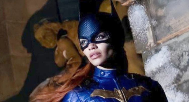 La estrella de 'Batgirl', Leslie Grace, revela que DC está mintiendo sobre la cancelación del filme