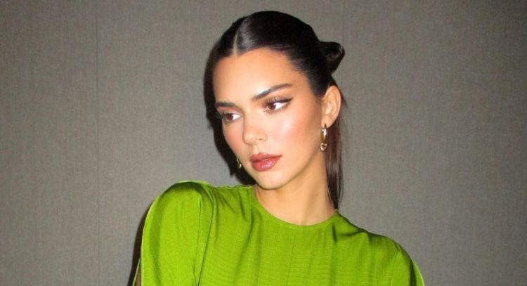 Kendall Jenner presume figura en entallado conjunto de mezclilla y deleita a sus fans de Instagram
