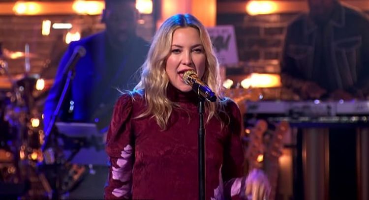 Kate Hudson anuncia que sacará su álbum debut y revela por qué rechazó hacerlo al principio