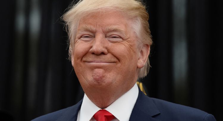 Donald Trump debuta como el DJ residente de Mar-a-Lago