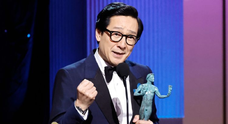 Ke Huy Quan se convierte en el primer asiático en ganar Mejor Actor de Reparto en los Premios SAG