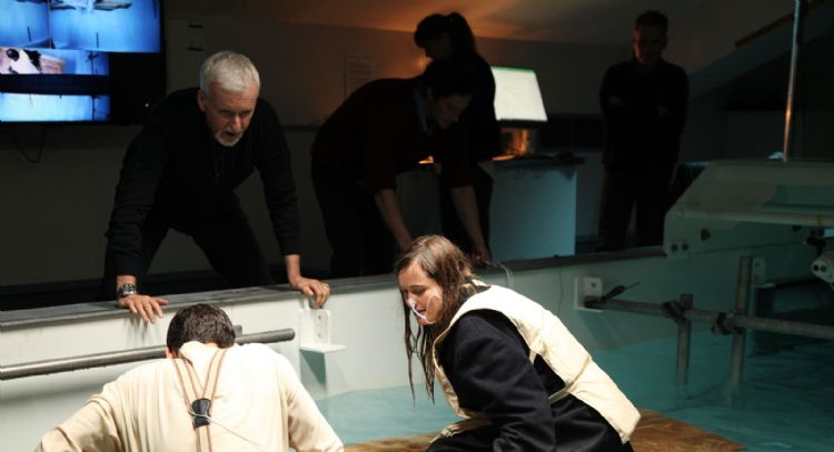 James Cameron recrea la famosa escena de la puerta en 'Titanic' y probar si Jack podía sobrevivir