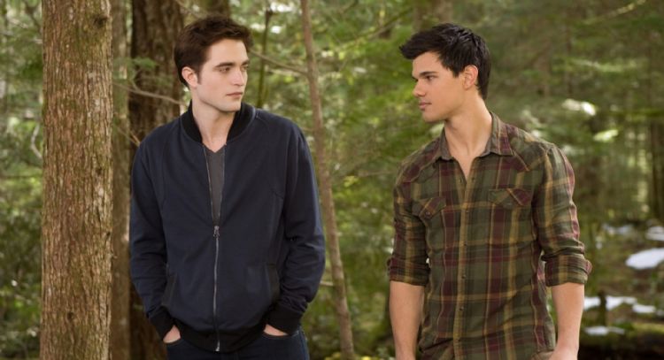 Taylor Lautner revela que la rivalidad de Edward y Jacob en 'Crepúsculo' lo afectó personalmente