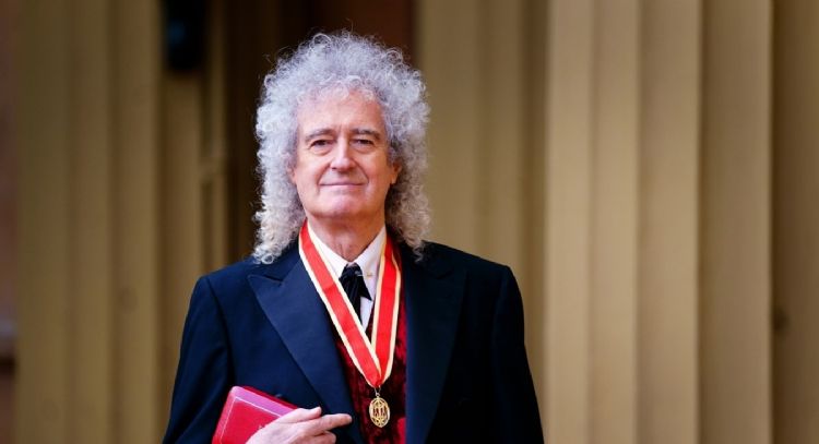 El Rey Carlos III nombra al guitarrista de Queen, Brian May, caballero por esta importante razón