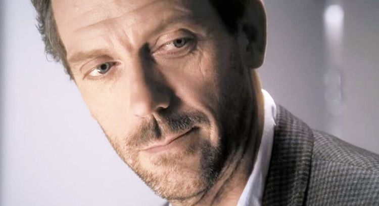 'Dr. House' estaría de regreso con un revival; Hugh Laurie vuelve como el querido médico