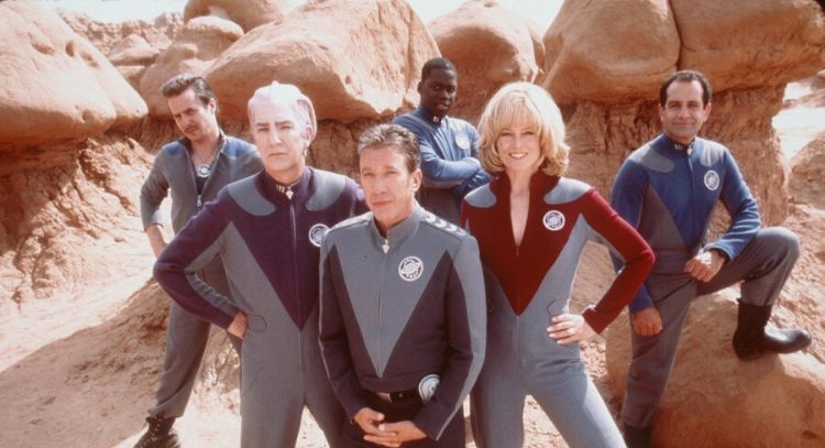 Anuncian que una serie de la película de culto 'Héroes Fuera de Órbita' está en desarrollo