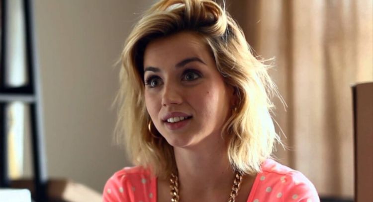 Ana de Armas responde a los rumores de que será la nueva 'Mujer Maravilla' en lugar de Gal Gadot