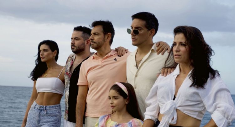 La familia Derbez decide tomar una 'terapia familiar' en Jamaica por estas fuertes razones