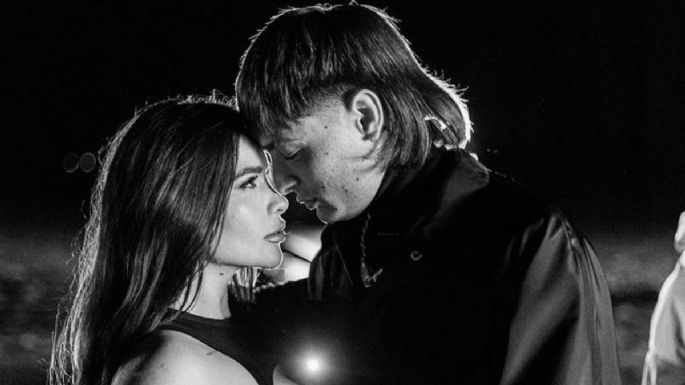 En pleno estreno de su tema 'Bye', Peso Pluma y Dania Méndez son captados besándose en restaurante