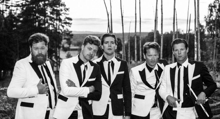 The Hives prepara su primer álbum en 11 años y el cantante Pelle Almqvist habla al respecto