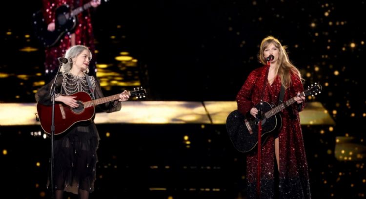 Taylor Swift y Phoebe Bridgers unen fuerzas para interpretar el tema 'Nothing New' en Nashville