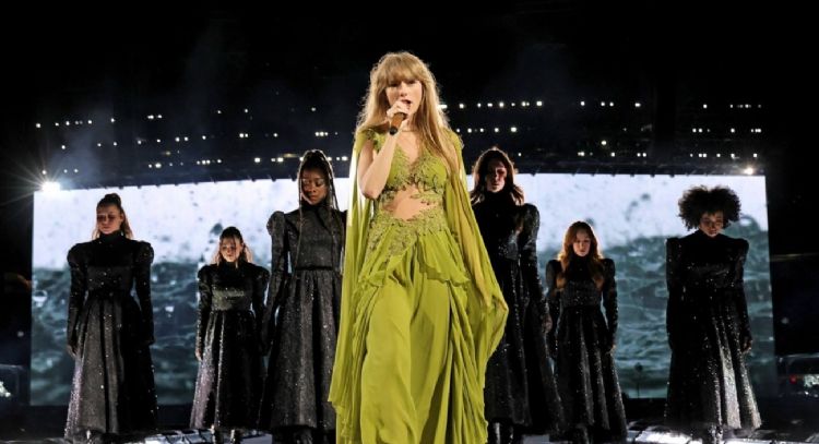 Un hombre es arrestado por acosar a Taylor Swift e intimidar a sus bailarines de la gira Eras