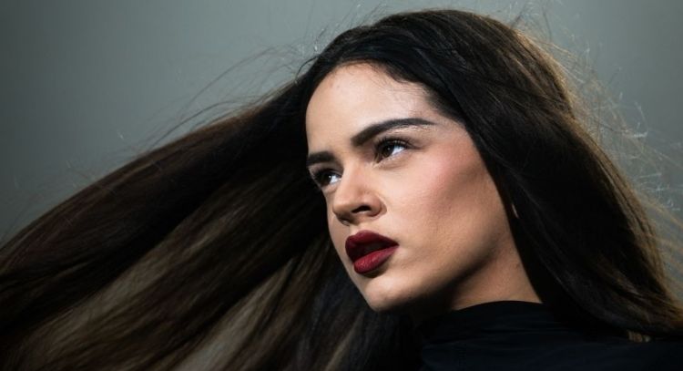 Julian Casablancas de The Strokes le advirtió a Rosalía que no estuviera con Rauw Alejandro