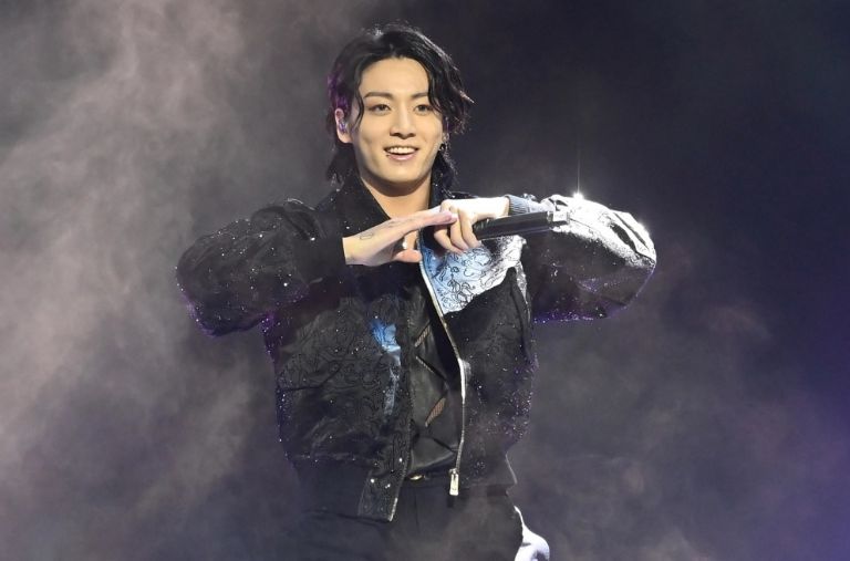 Jung Kook de BTS Anuncia Concierto de Lanzamiento del Álbum en Solitario 'Golden Live on Stage'