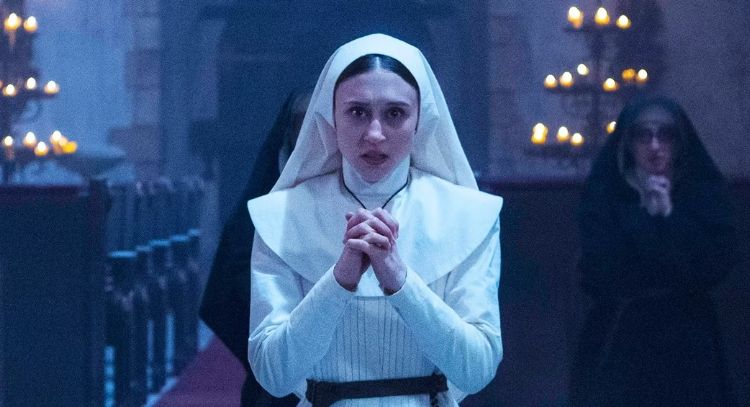 'La Monja 2': Mira a Taissa Farmiga luchar contra la maldad en la nueva imagen de la cinta de terror