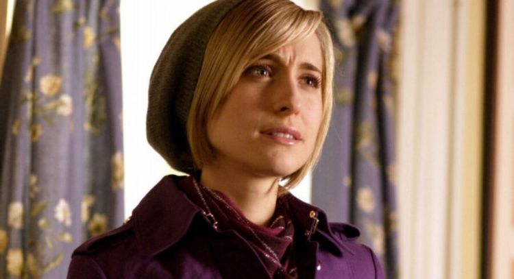 Allison Mack, actriz de 'Smalville', sale de la cárcel tras cumplir su condena por el caso NXIVM