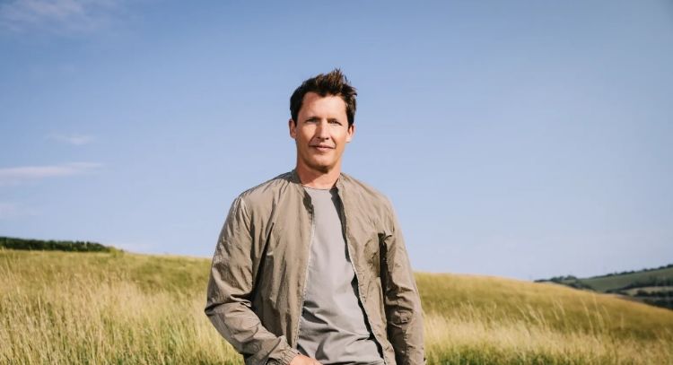 James Blunt, cantante del éxito 'You're Beautiful' regresa con su nuevo sencillo 'Beside You'