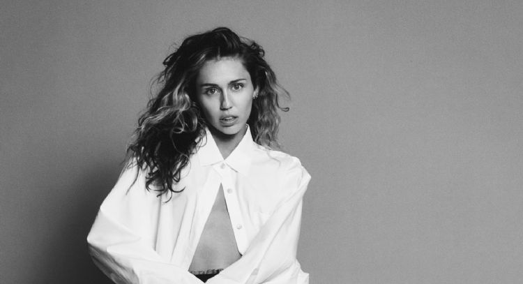Miley Cyrus emociona a sus fans con adelanto de nuevo sencillo y próximo especial de TV