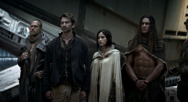 Netflix revela el primer trailer de 'Rebel Moon' la cinta espacial de Zack Snyder con sables de luz