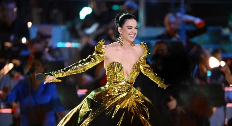 Katy Perry revela que está preparando nuevo material musical y habla sobre su proceso creativo