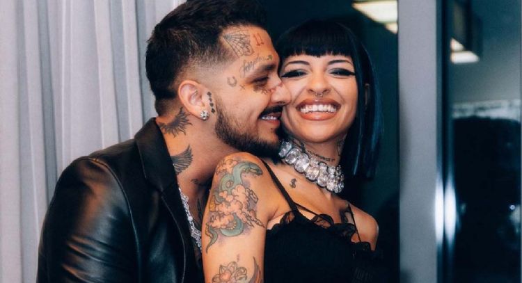 En redes se filtran las primeras fotografías de Christian Nodal y Cazzu con su hija; esto se sabe